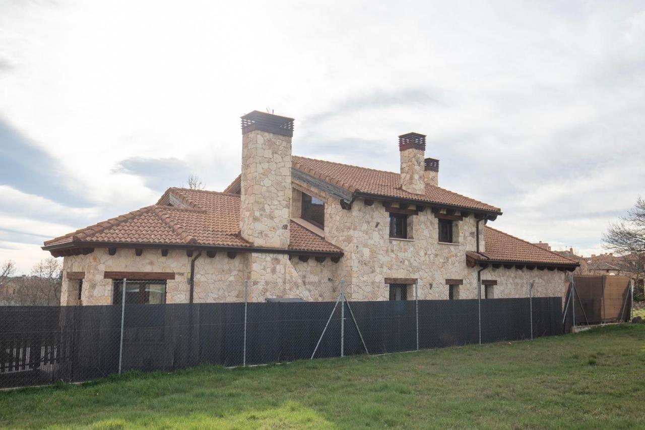 Casa Rural La Nava De Тиснерос Экстерьер фото
